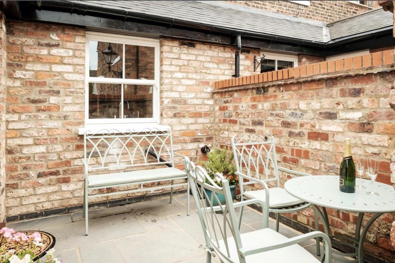 Villa 107 And 109 Nunnery Lane York Exterior foto
